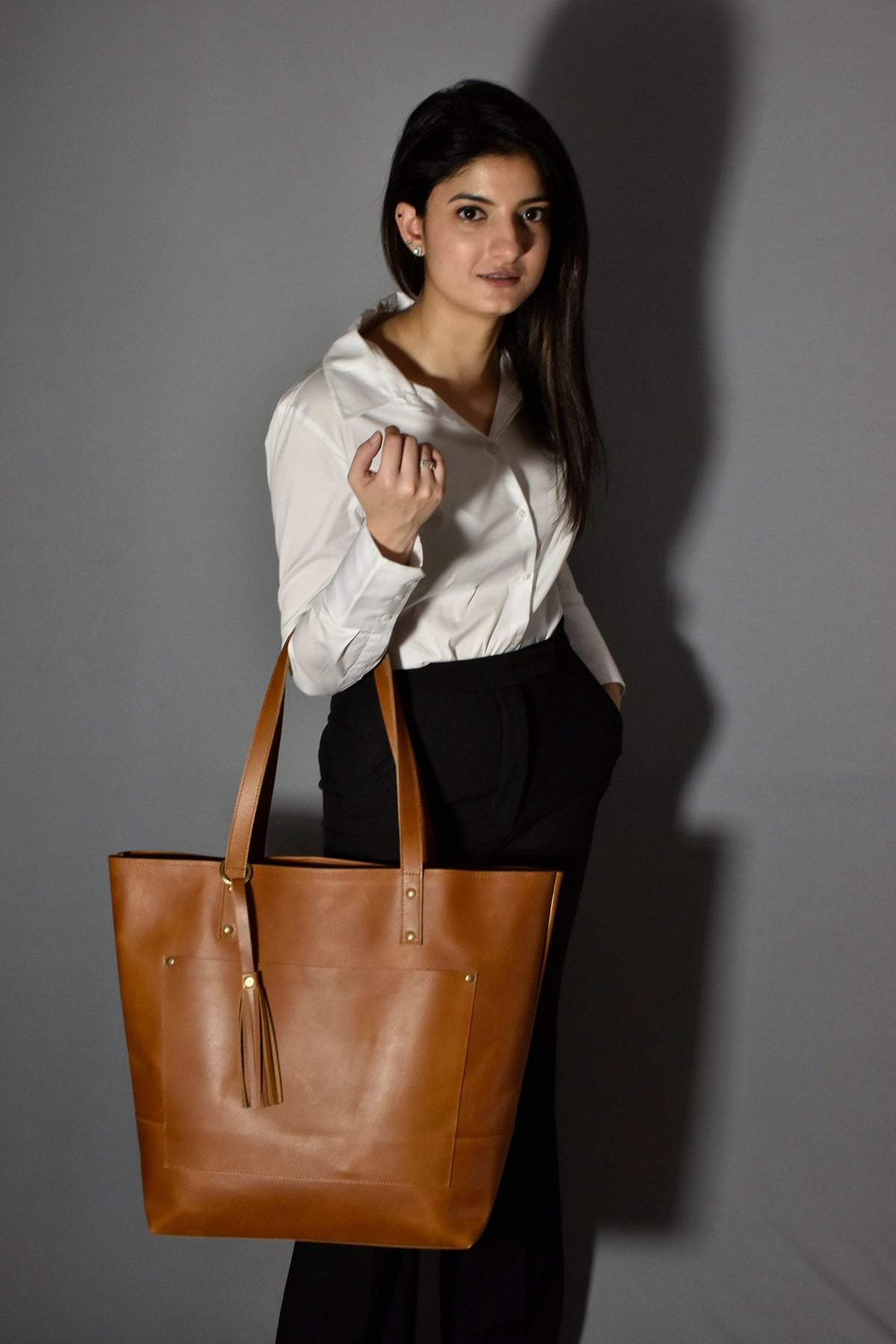 Handmade leather tote bag: Zippered Cowhide purse, Travel Crossbody image 9