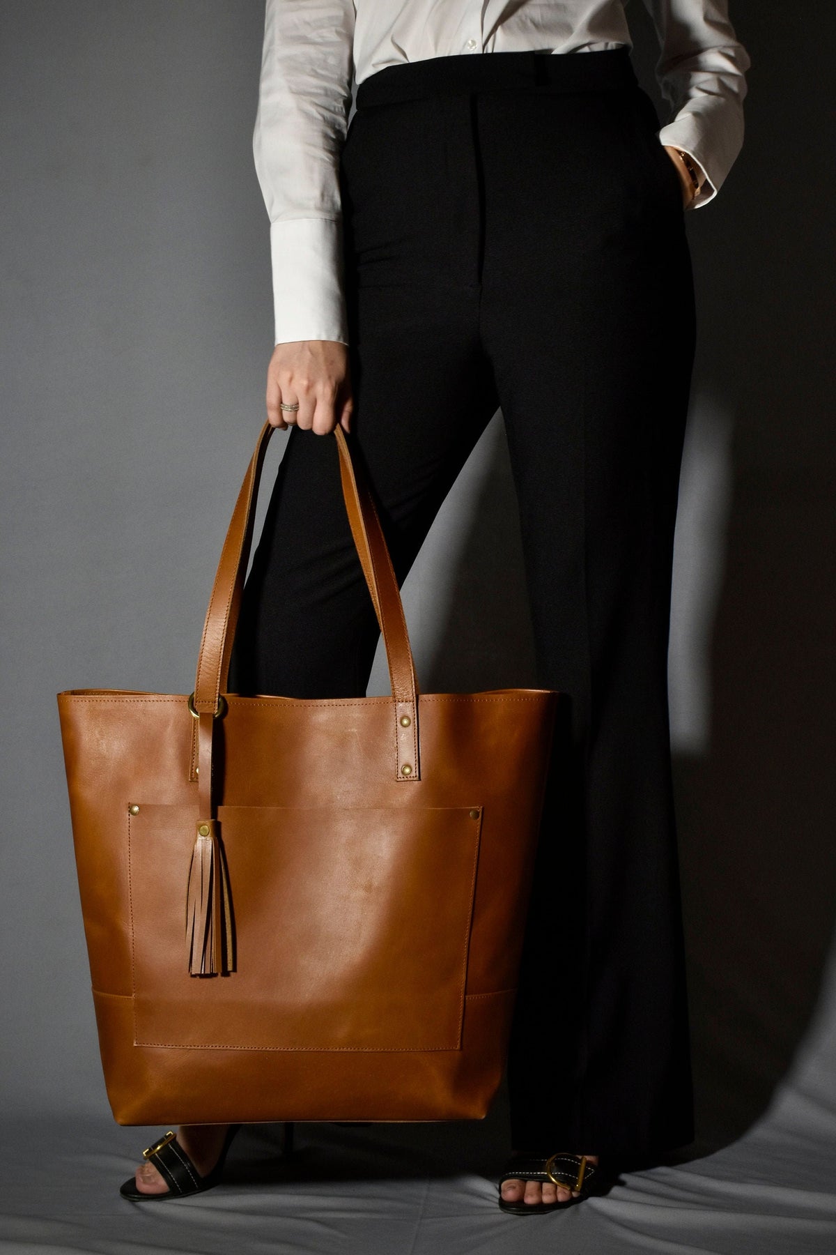 leather tote bag for woman large work shopper shoulder brown handmade handbag gift her mom girlfriend birthday full grain structured Tan