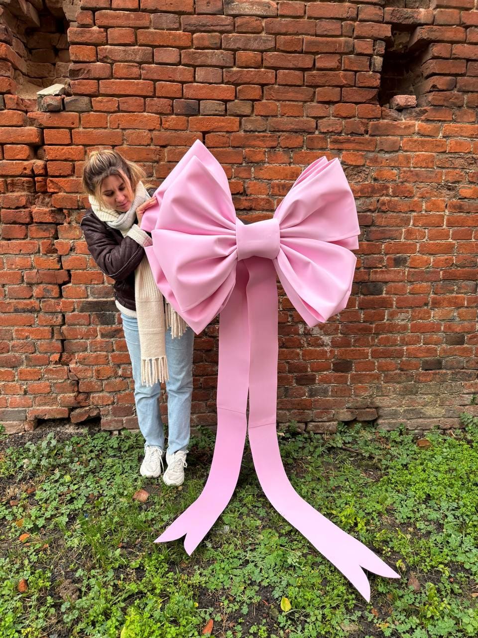 Large pink bow for door or car, oversized decorative pink bow, outdoor holiday decoration