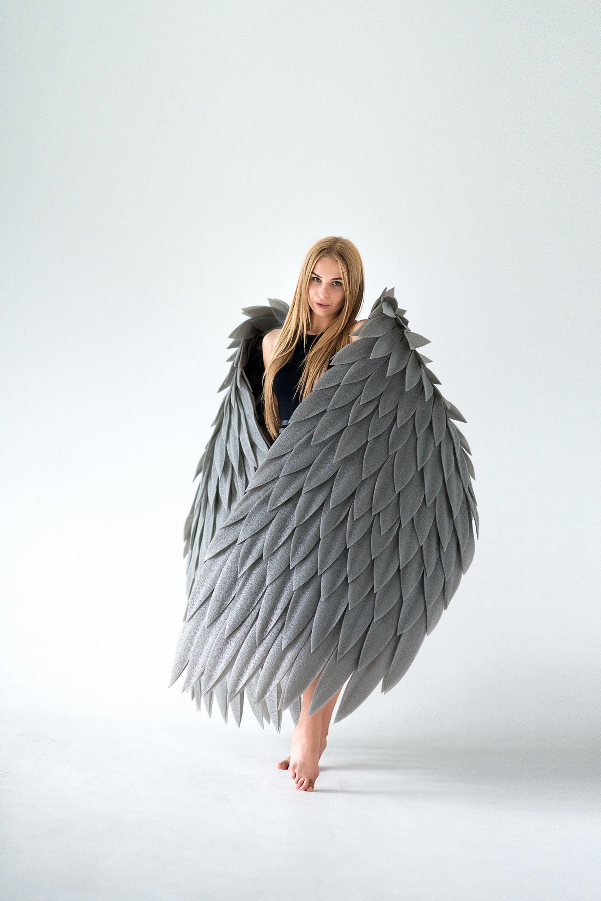 Gray Wings Costume – Movable Dance Performance Accessory (IZOLON)- Dance angel wings costume for adult -Wings for dance performances image 5