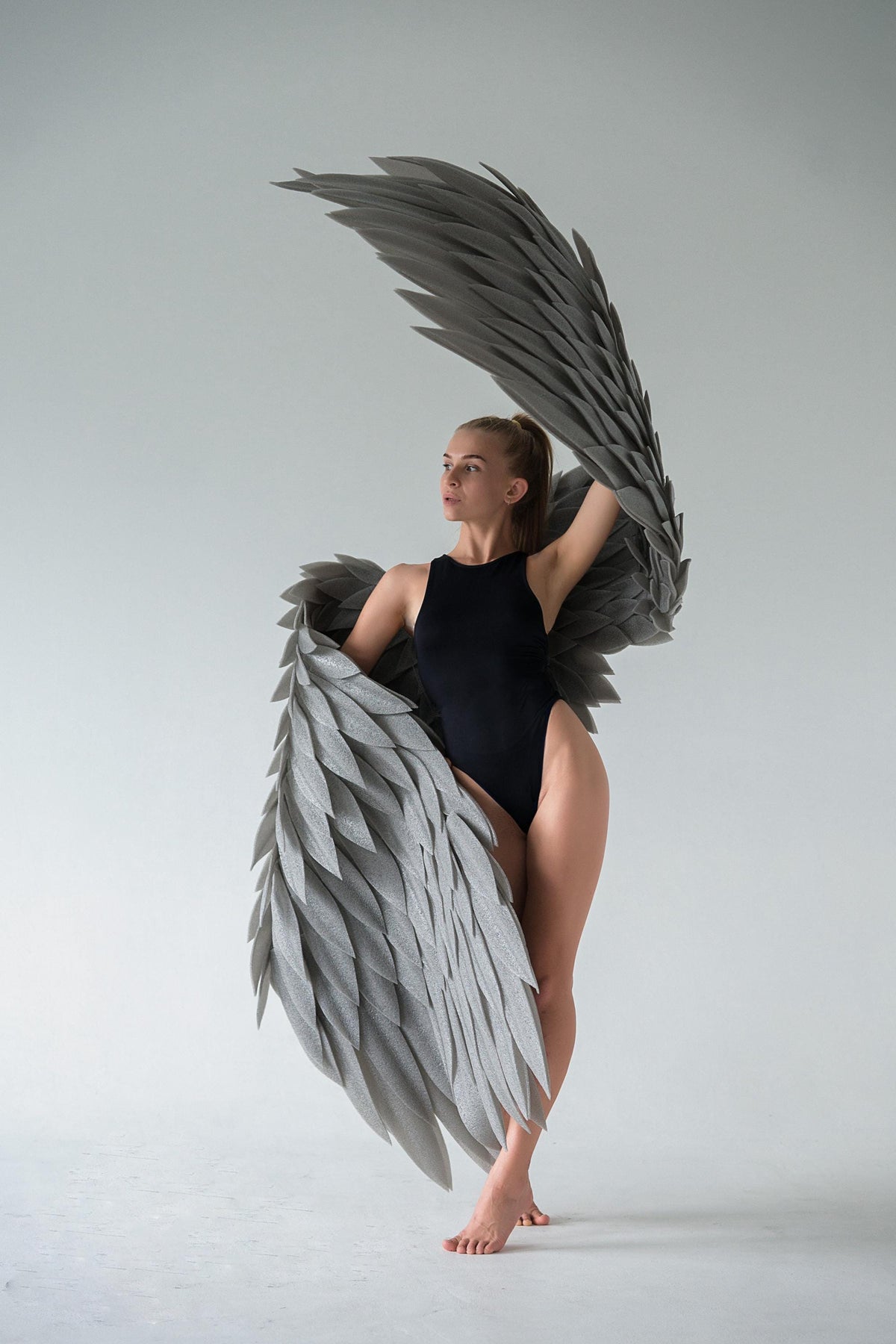 Gray Wings Costume – Movable Dance Performance Accessory (IZOLON)- Dance angel wings costume for adult -Wings for dance performances image 10