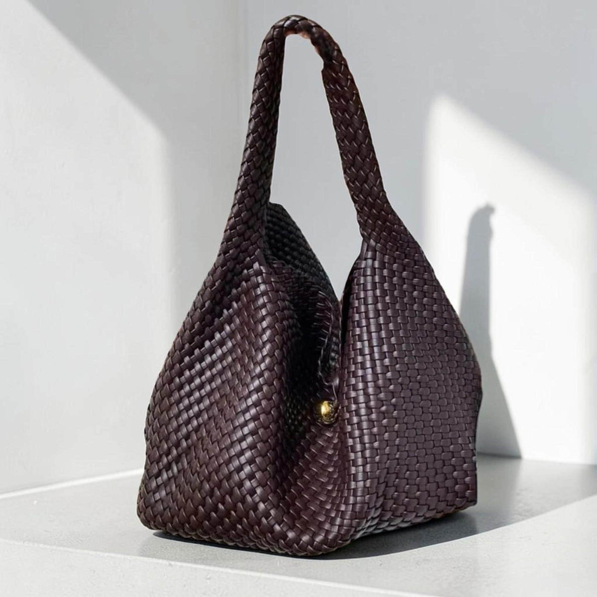 Woven Leather Tote Bag Women, Handwoven Shoulder Bag, Large Capacity Bucket Bag, Soft Oil Wax Leather Purse, Casual Commuter Handbag