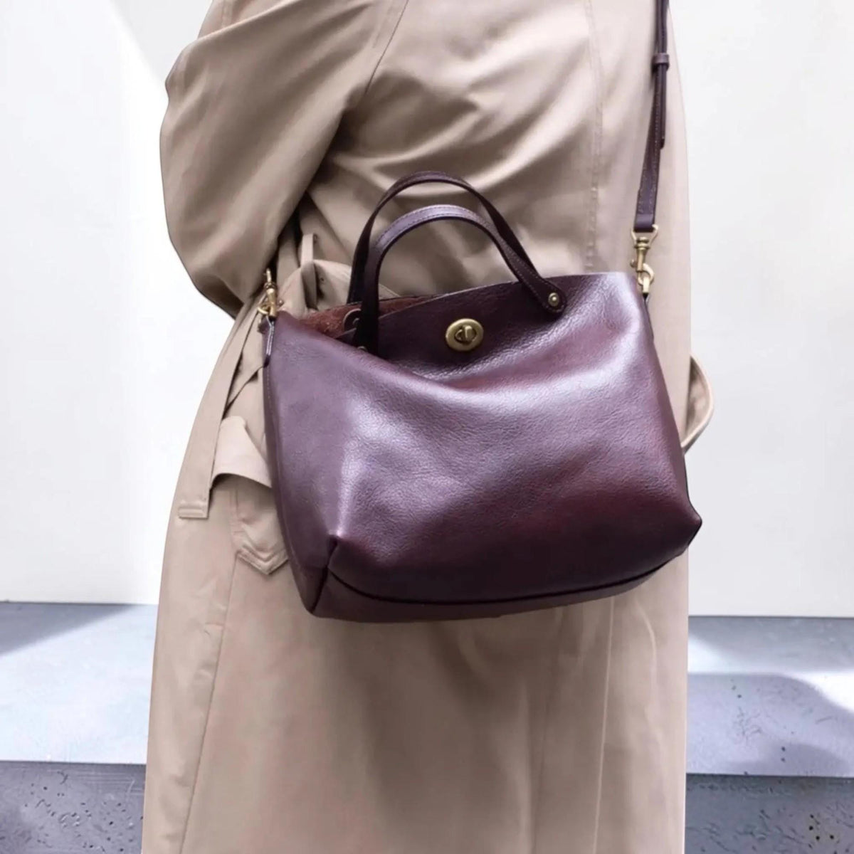 Leather Tote Bag for Women, Genuine Cowhide Top Grain Leather Crossbody Handbag, Retro Work Purse, Elegant Everyday Womens Leather Tote image 9