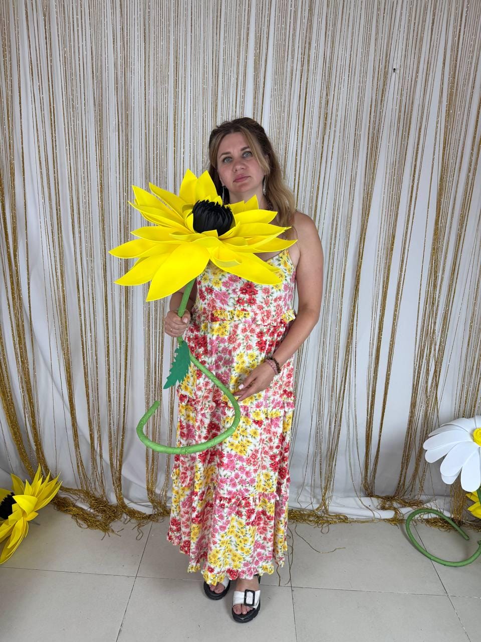 DIY Giant Foam Flower Tutorial, EVA Foam Flower Video Course, Digital Download, Flower Making Lesson, Spring Decor DIY image 6