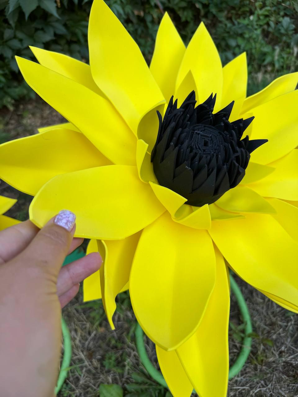 DIY Giant Foam Flower Tutorial, EVA Foam Flower Video Course, Digital Download, Flower Making Lesson, Spring Decor DIY image 7