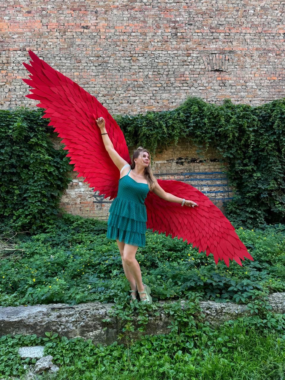 Red angel wings cosplay costume halloween women dragon wings hawks large dragon wings gothic steampunk image 10